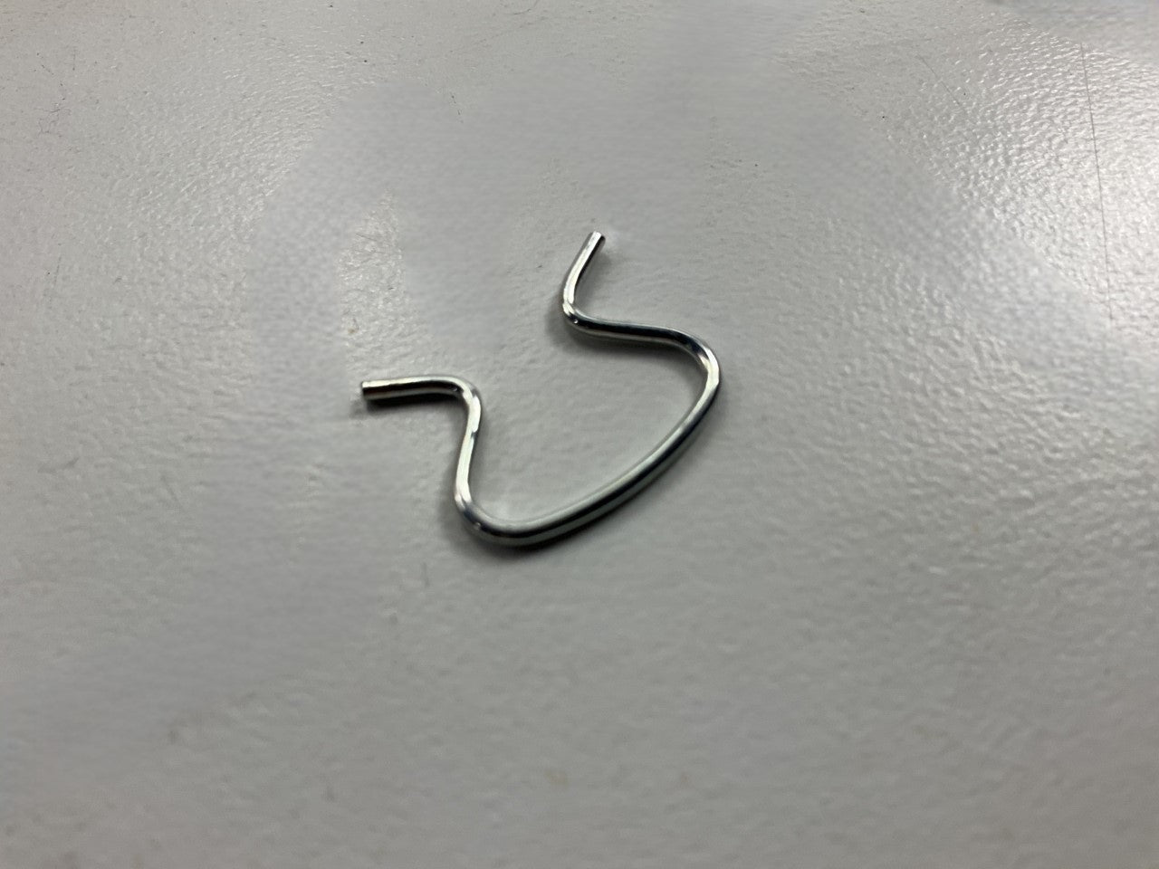 (10) Unboxed Auveco 2288 Door Handle Window Crank Retaining Clips