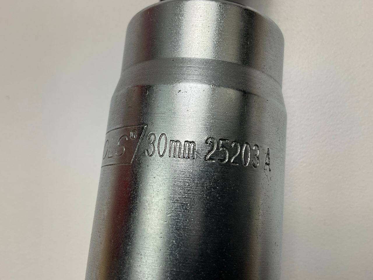 NEW UNBOXED OEM Tools 25203 30mm Axle Nut Socket, 1/2 Inch Drive