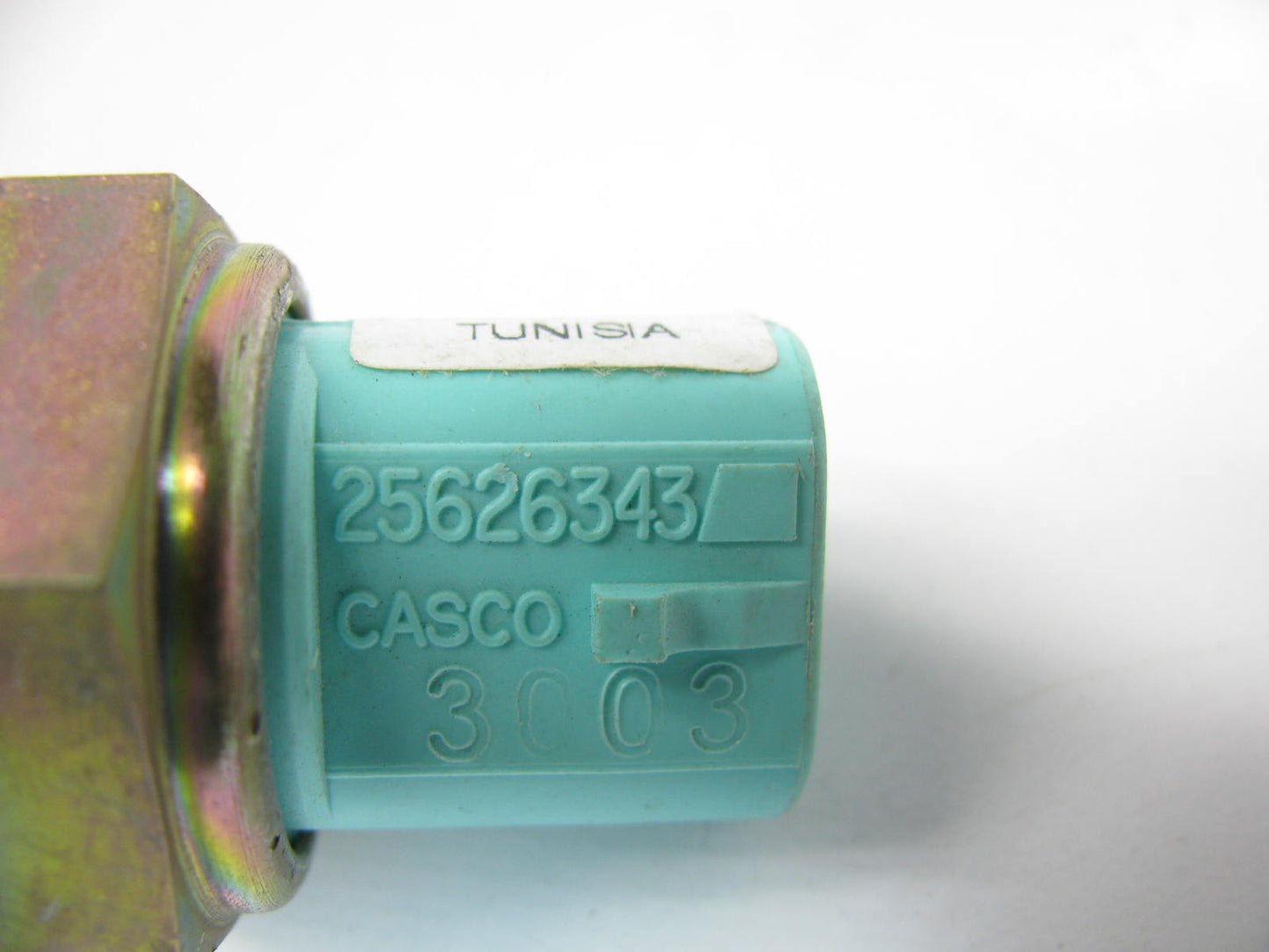 NEW - OUT OF BOX GM 25626343 Engine Oil Level Sensor