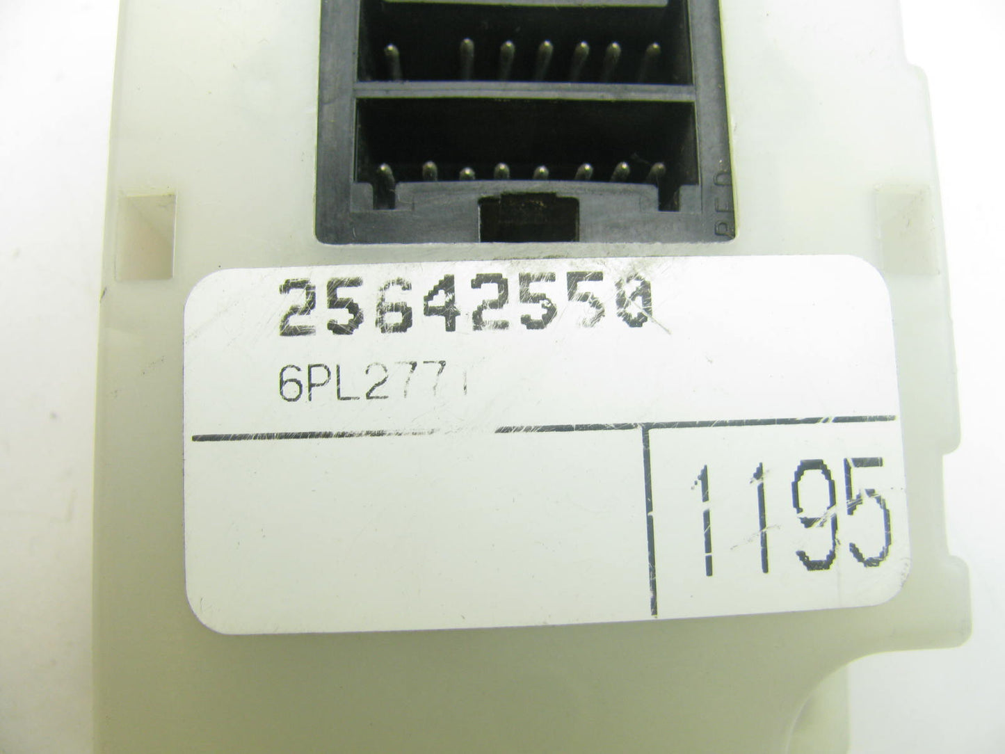 NEW OUT OF BOX - GM 25642550 Auto Headlight DRL Light Lamp LCM Control Module