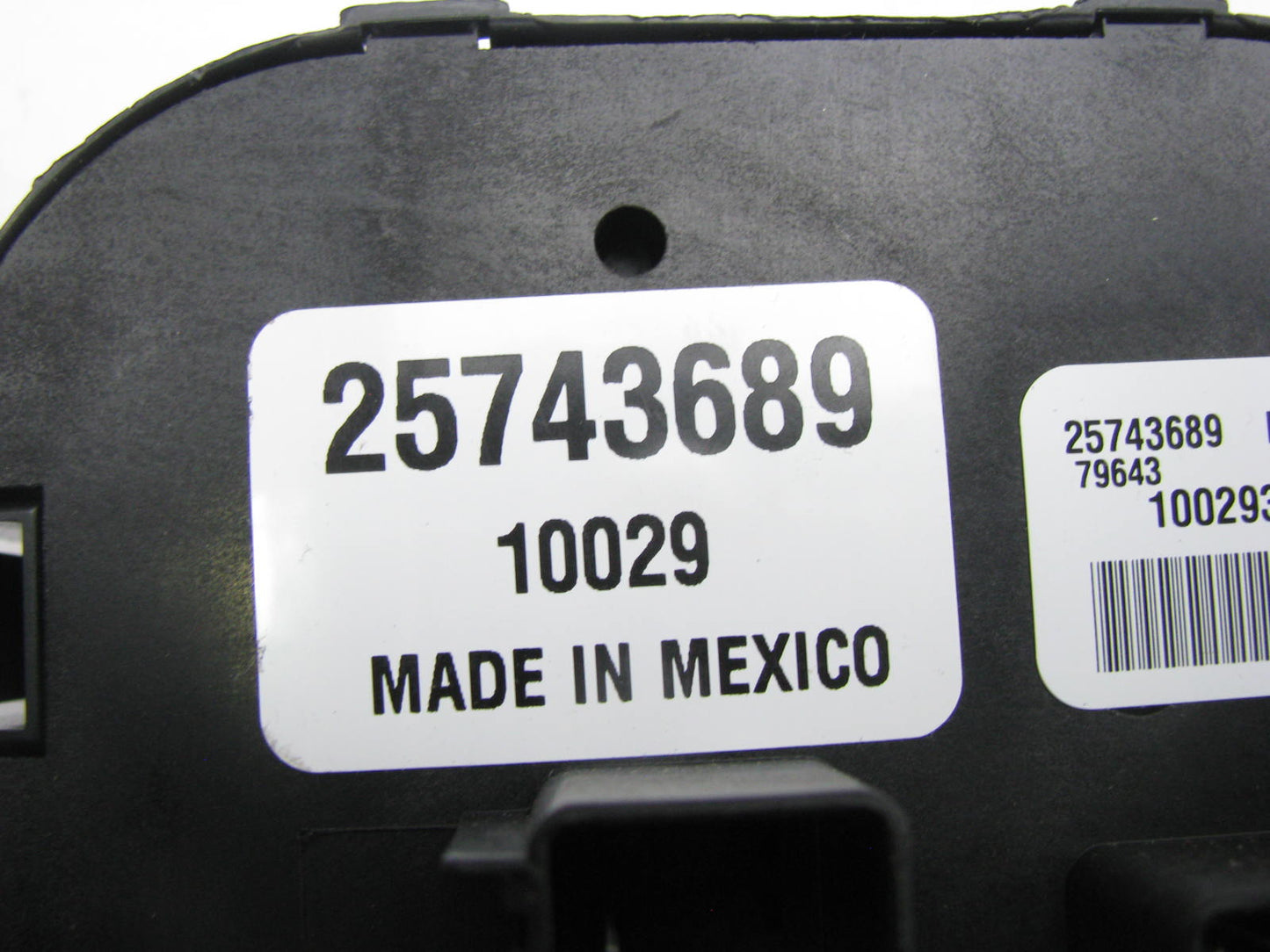 NEW - OUT OF BOX - OEM GM 25743689 Headlamp Headlight Switch