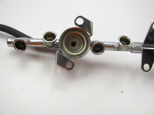 USED GENUINE OEM Fuel Rail # 2R8E-9F792-BA For XJ, XJ6