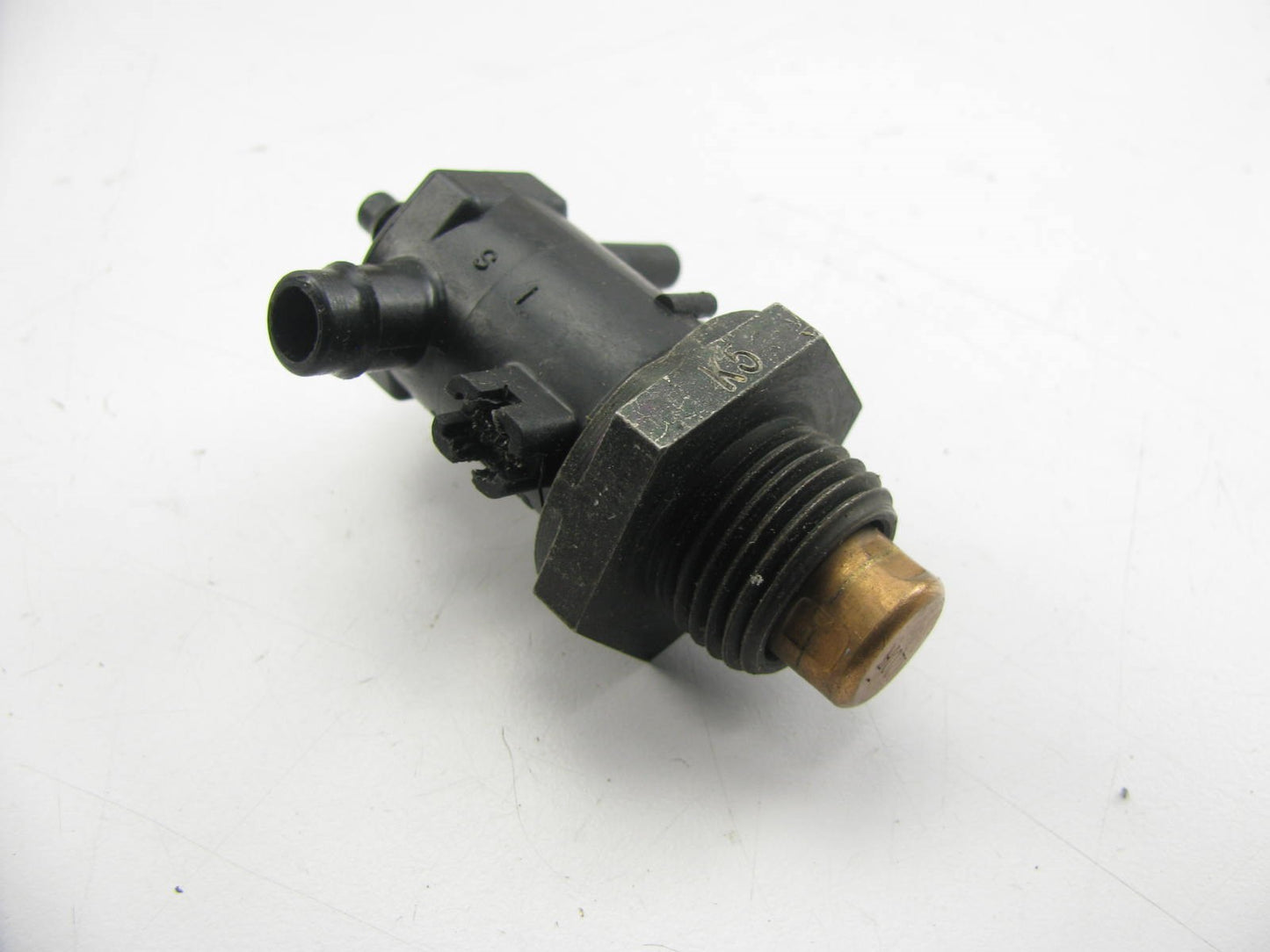 NEW UNBOXED OEM GM 3049626 Ported Vacuum Switch 1982-1985 Cadillac 4.1L V8