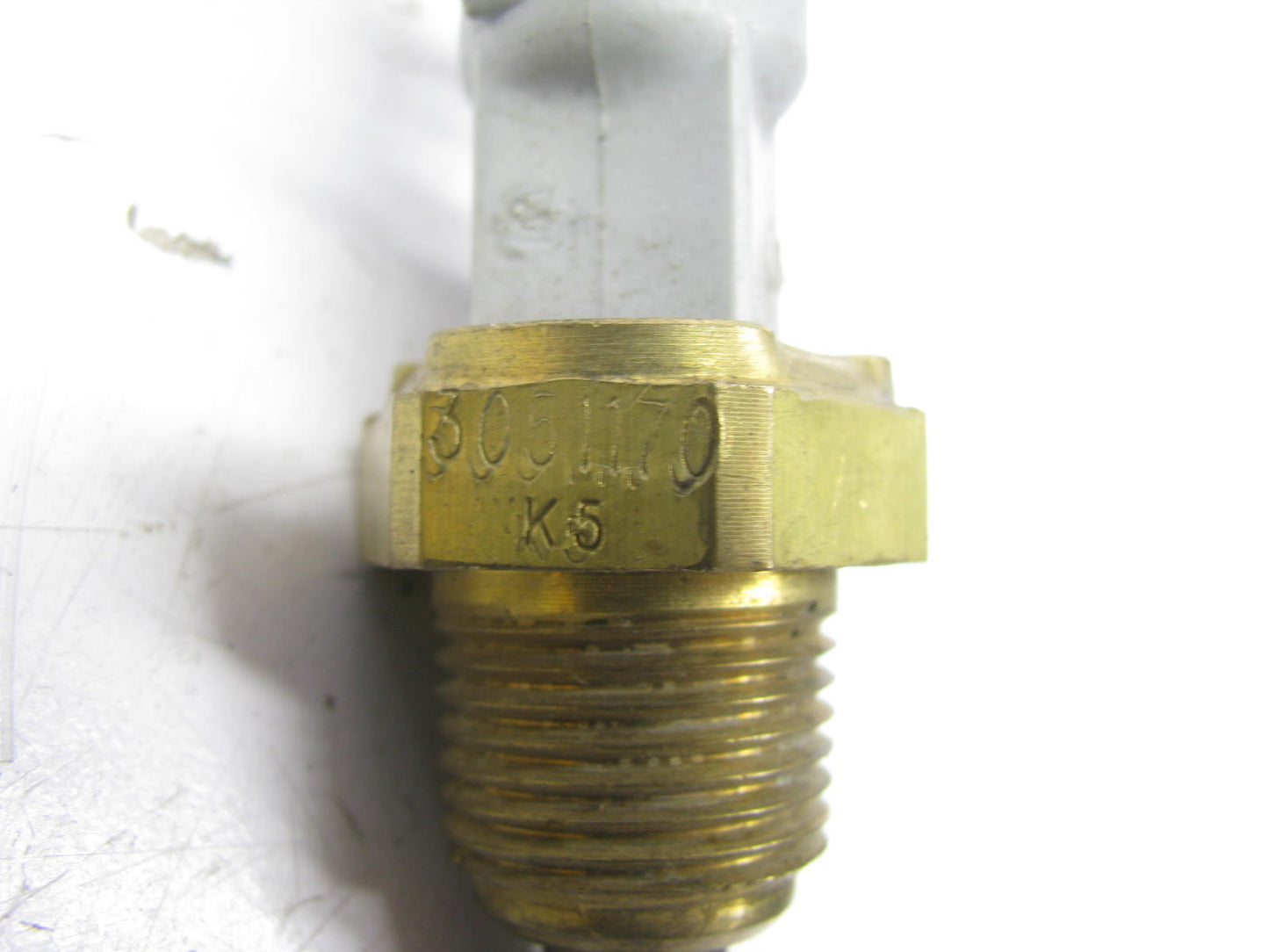 NEW - OUT OF BOX 3051170 Ported Vacuum Switch