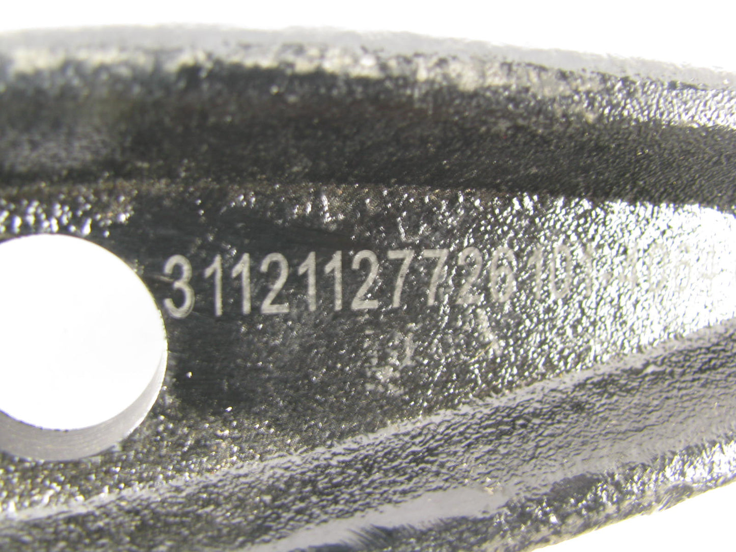 NEW - OUT OF BOX - 31121127726 FRONT RIGHT LOWER Control Arm W/ Ball Joint