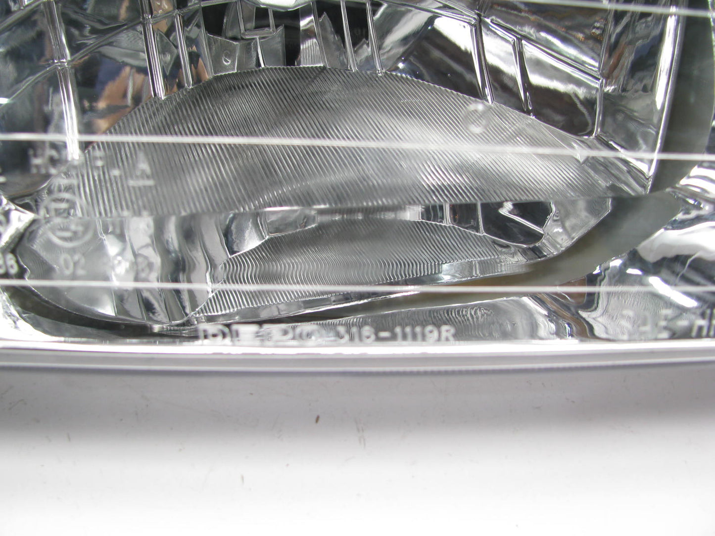 NEW UNBOXED - Depo 316-1119R Right Passengers Headlight Lamp For 1999-00 Protege