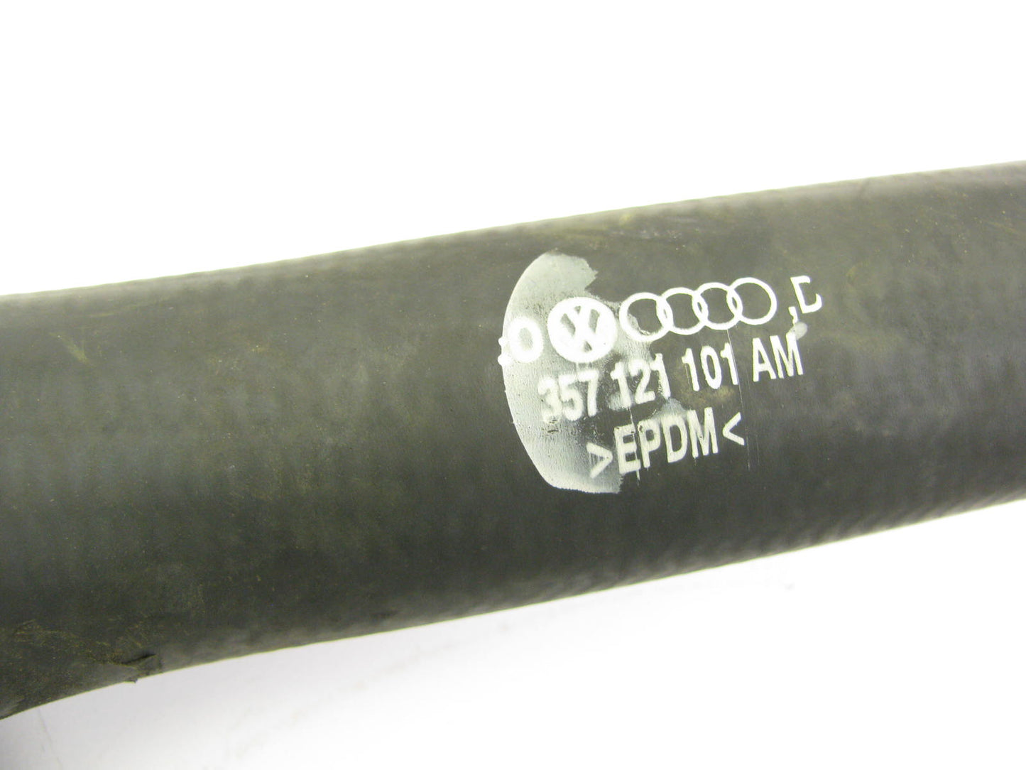 NEW - Out Of Box 357-121-101-AM Upper Radiator Coolant Hose 1993-1994 VW Passat