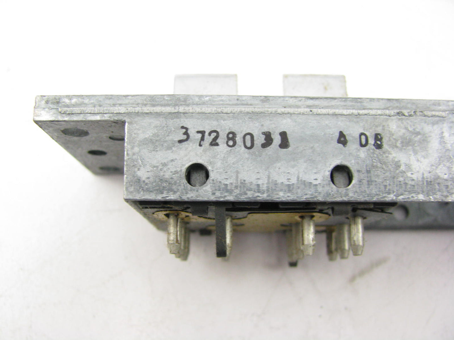 NEW - OUT OF BOX 3728031 Front Right Window & Lock Switch For 1987-1993 JEEP
