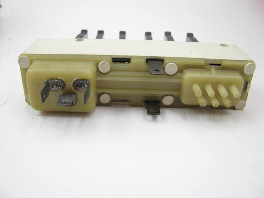 NEW - OUT OF BOX 3846091 A/C Heater Push Button Control Switch For Mopar