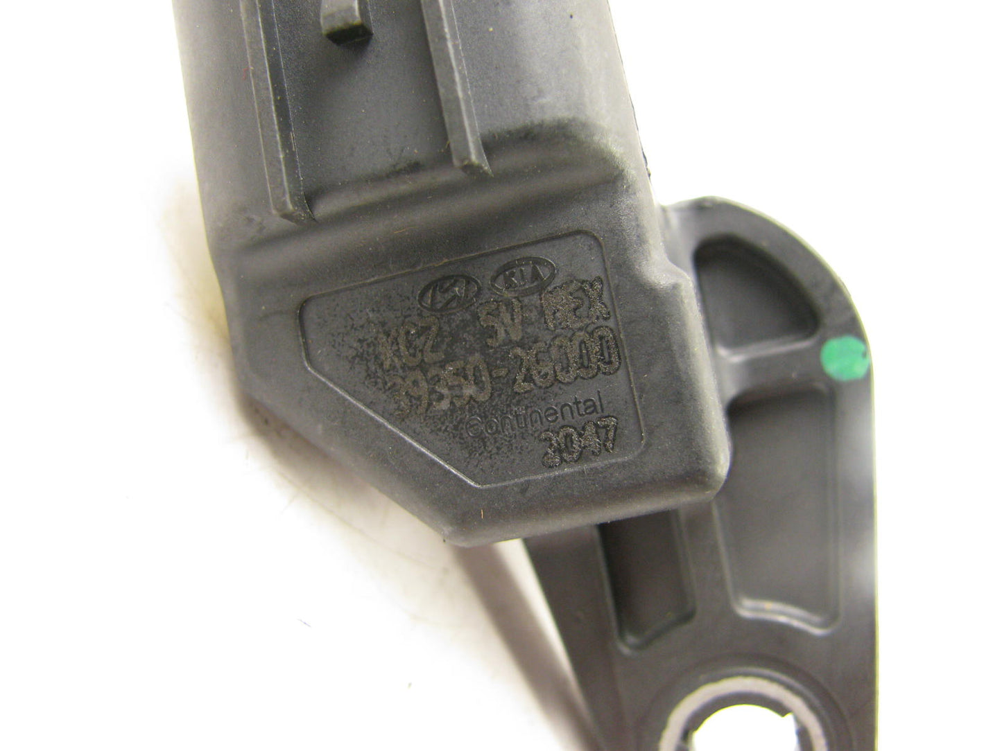 NEW UNBOXED OEM 39350-26000 Camshaft Cam Position Sensor For 05-11 Accent