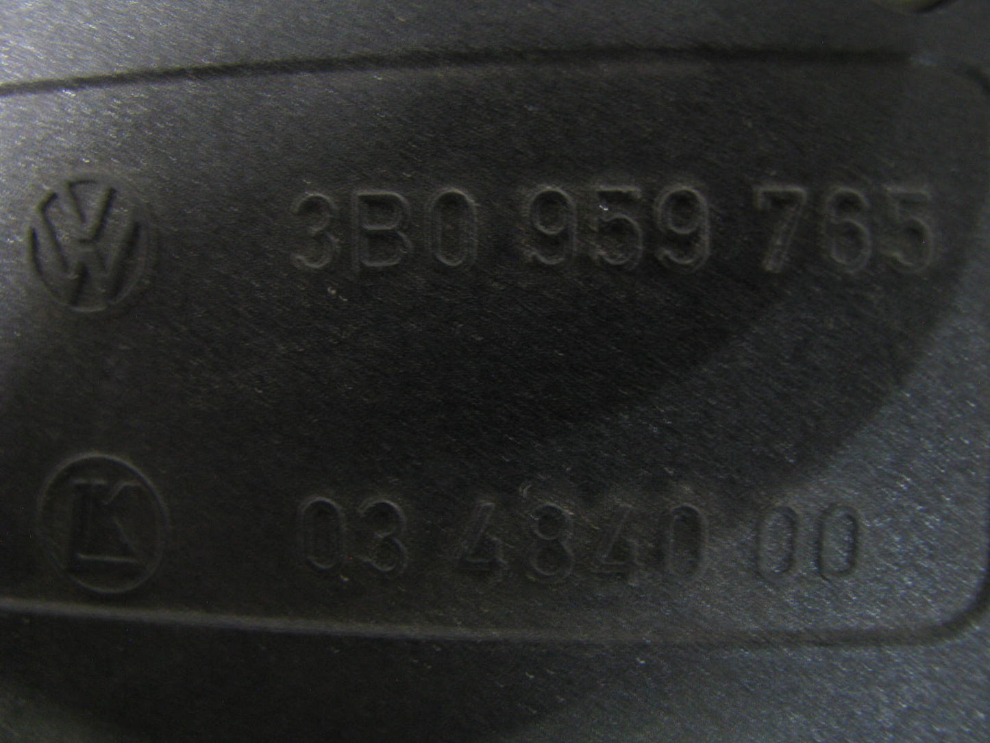 COSMETIC DAMAGE - NEW - OUT OF BOX OEM VW Left Seat Adjust Switch 3B0-959-765