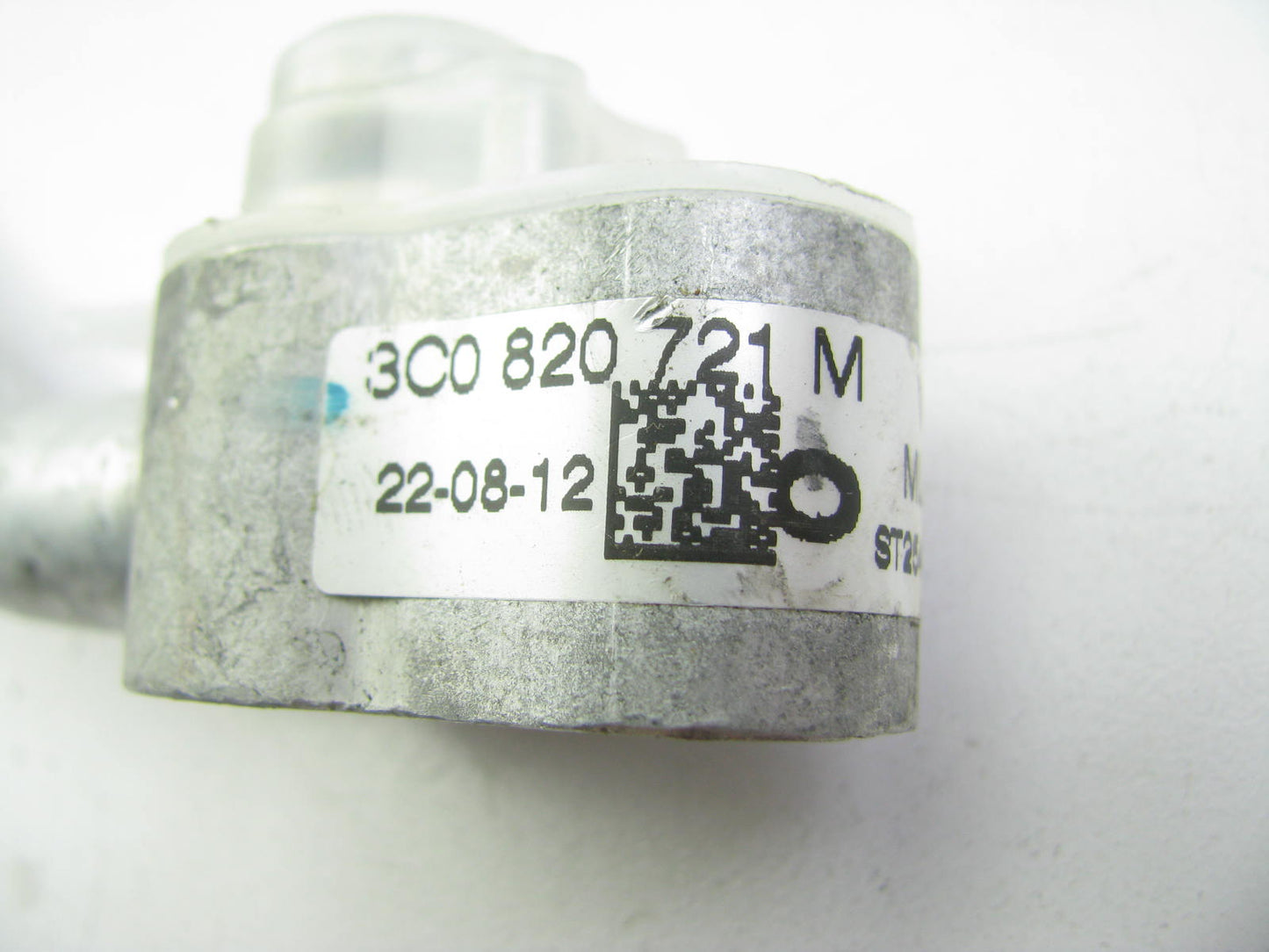 NEW - 2006-2011 VW Passat A/C Refrigerant Line Tube OEM VW # 3C0-820-721-M