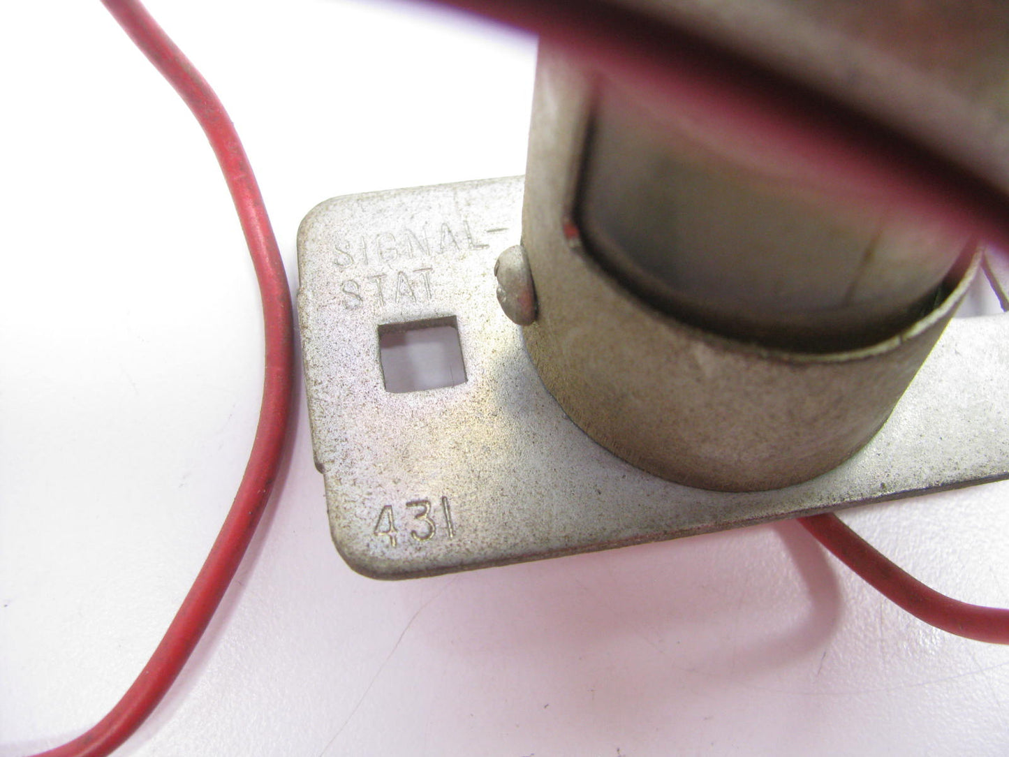 NEW - Out Of Box SIGNA L STAT 431 Universal Surface Mount License Light 12V