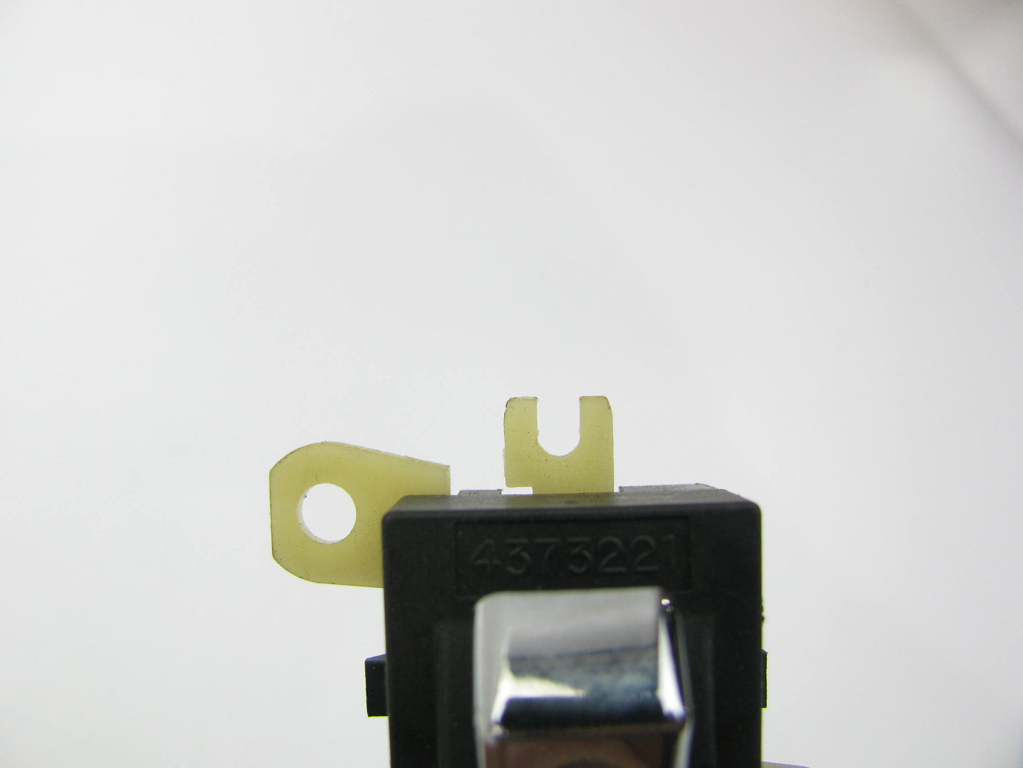 NEW - UNBOXED 4373221 Front Right Door Lock Switch For 88-91 New Yorker Dynasty