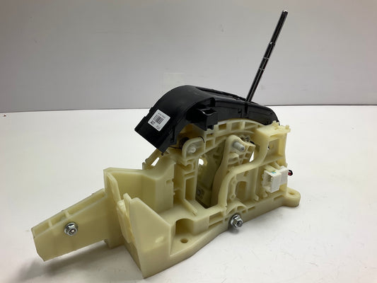 NEW UNBOXED 467001R220 Automatic Auto Transmission Shifter OEM For 11-14 Accent
