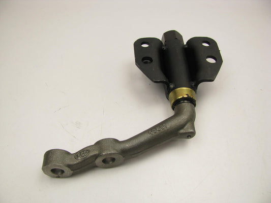 NEW - OUT OF BOX - 48530-B2000 Steering Idler Arm OEM 555