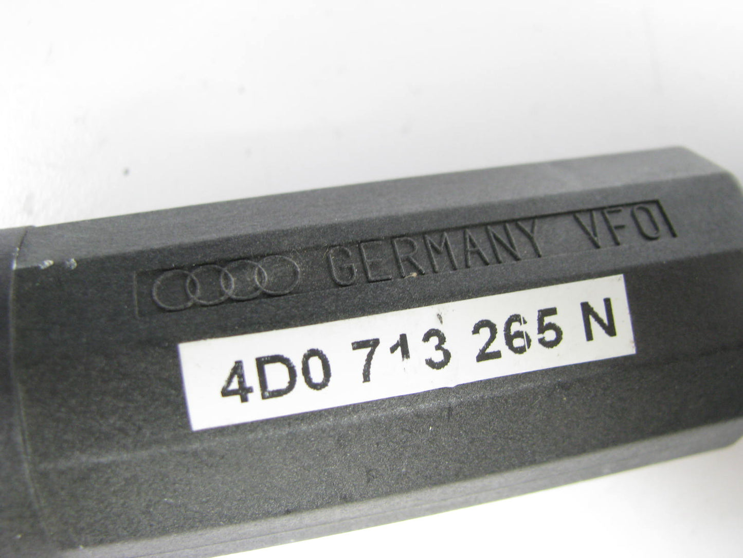 NEW - OUT OF BOX NEW GENUINE OEM Audi Transmission Shift Cable 4D0713265N