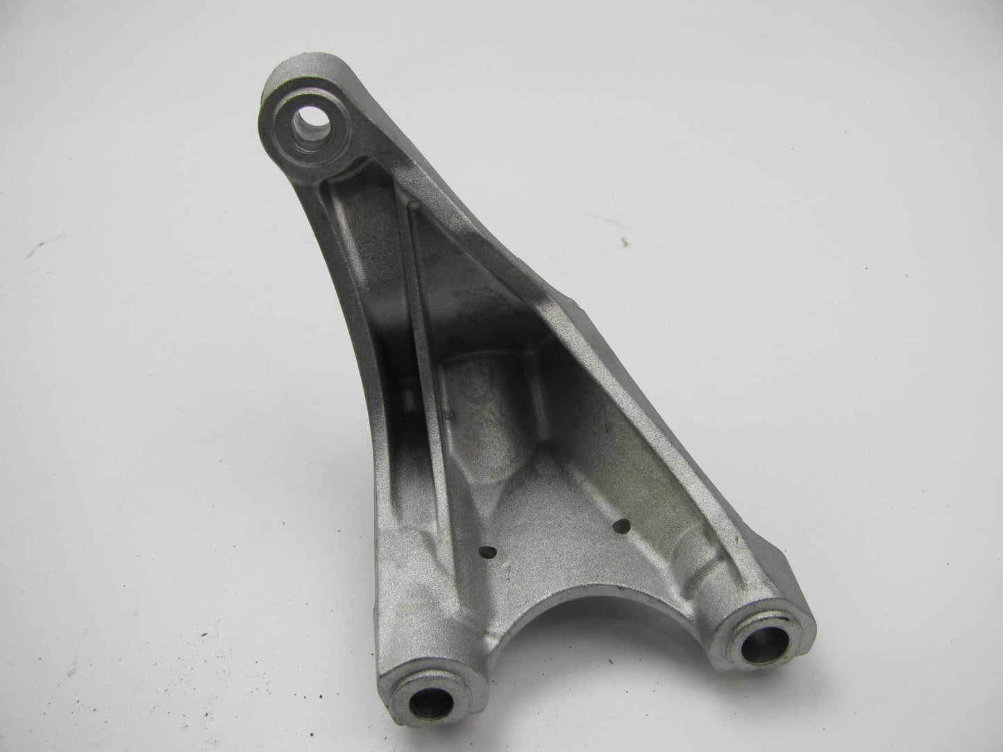 NEW OUT OF BOX Left Side Engine Mount Support Bracket 05-11 Audi A6 Quattro 4.2L