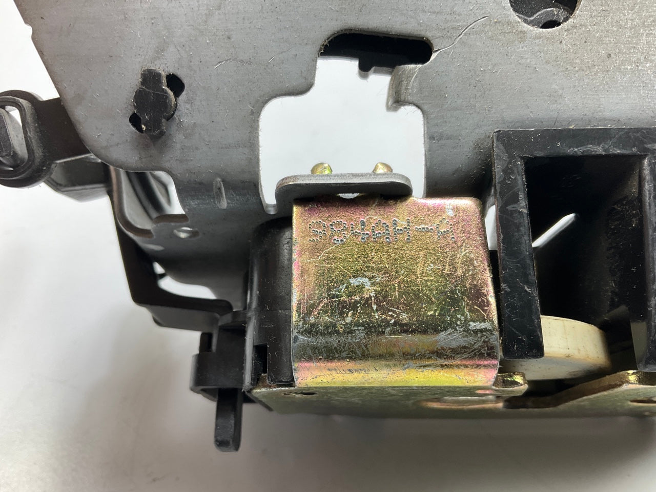 NEW - OUT OF BOX - OEM 5093404AD Right Sliding Door Lock Latch W/O Connectors