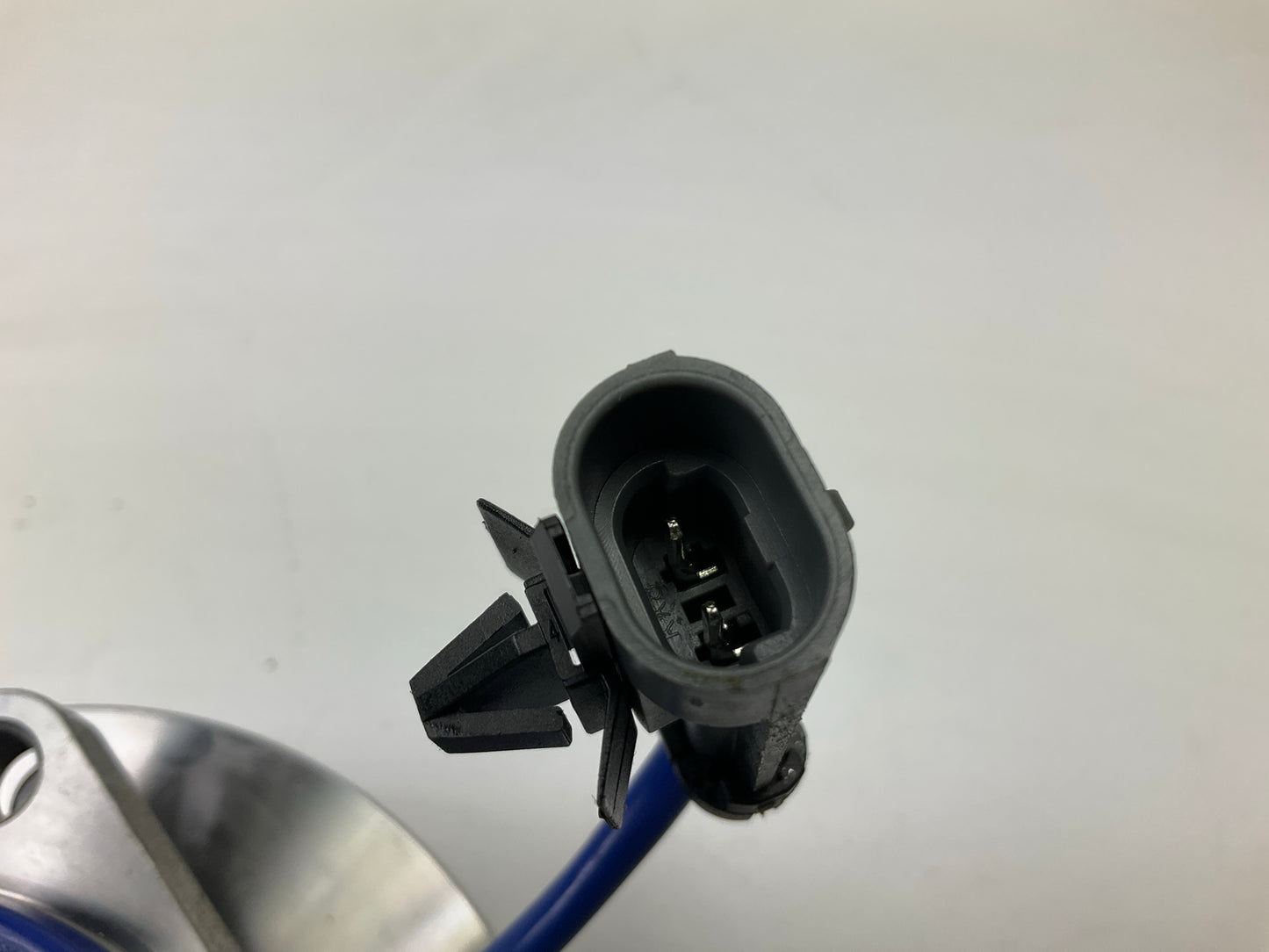 NEW - UNBOXED MOOG 513179 Front Wheel Bearing And Hub Assembly