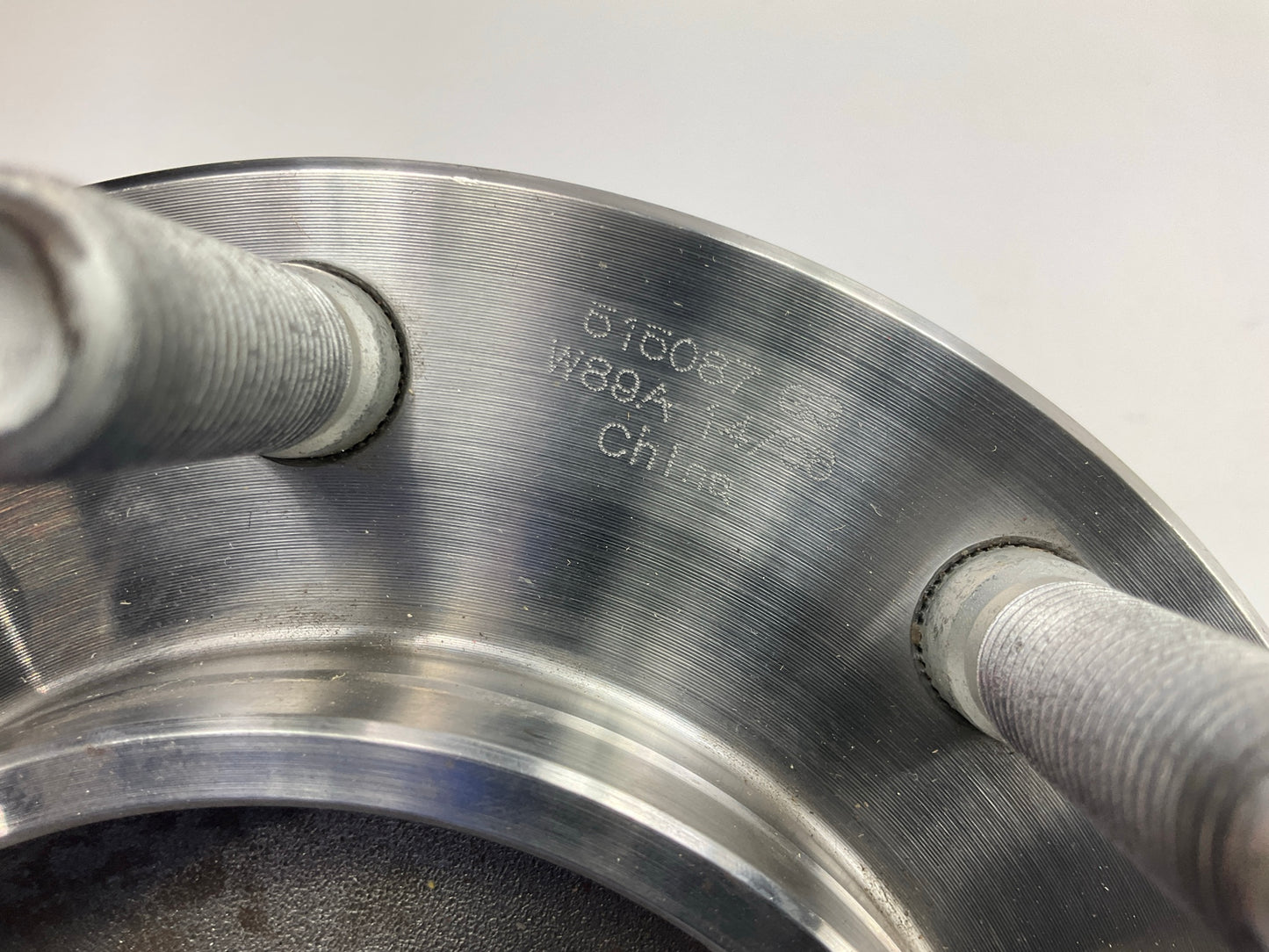 NEW UNBOXED 515087 8-LUG Front Wheel Hub Bearing