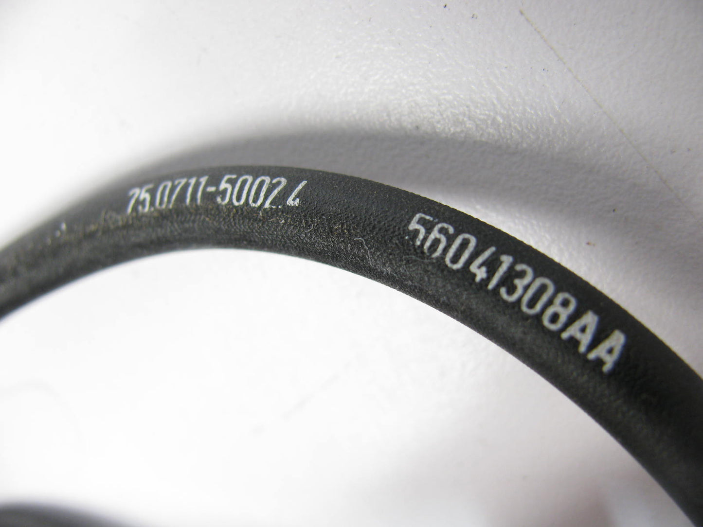 NEW UNBOXED 56041308AA Rear Right ABS Wheel Sensor For 99-04 Jeep Grand Cherokee