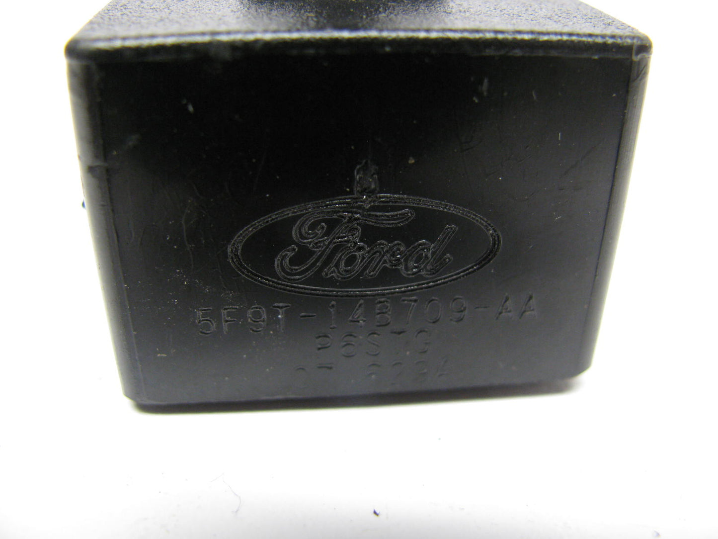 NEW - OUT OF BOX FORD 5F9T-14B709-AA Front Power Seat Adjusting Switch