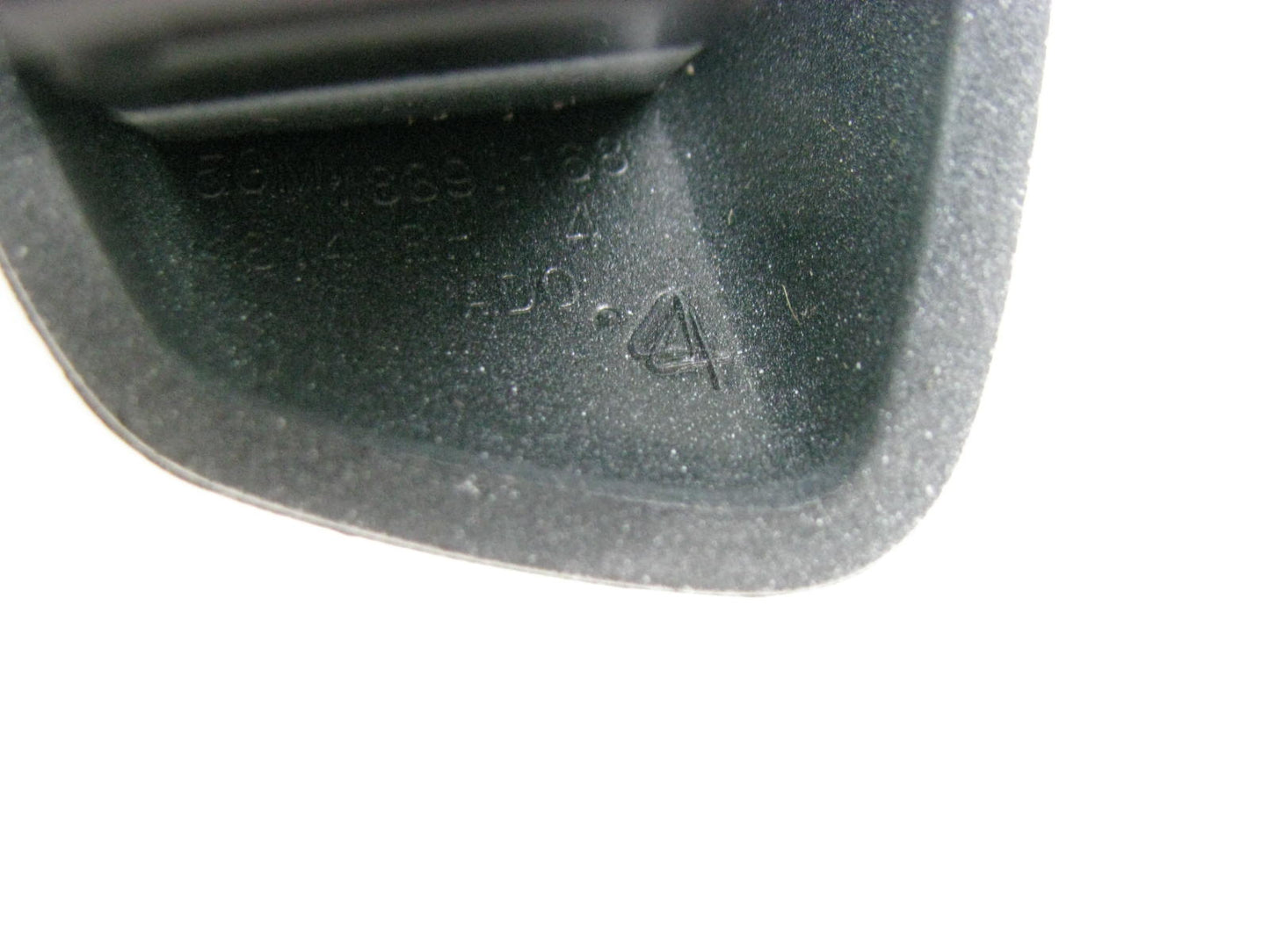 NEW - OUT OF BOX - OEM VW - 5GM839168-WHITE Right Exterior Door Handle Cover Cap