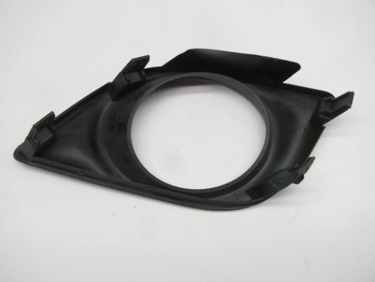 NEW - UNBOXED 62257-3BA5A Left Fog Light Trim Bezel For 2012-2014 Nissan Versa