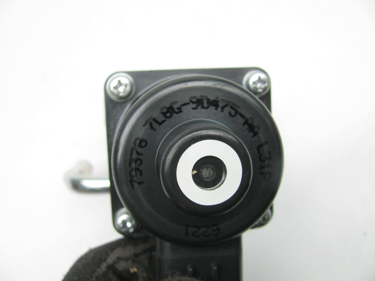 NEW UNBOXED OEM FORD 7L8G-9D475-AA EGR Valve 2007-2008 Escape & Mariner 2.3L