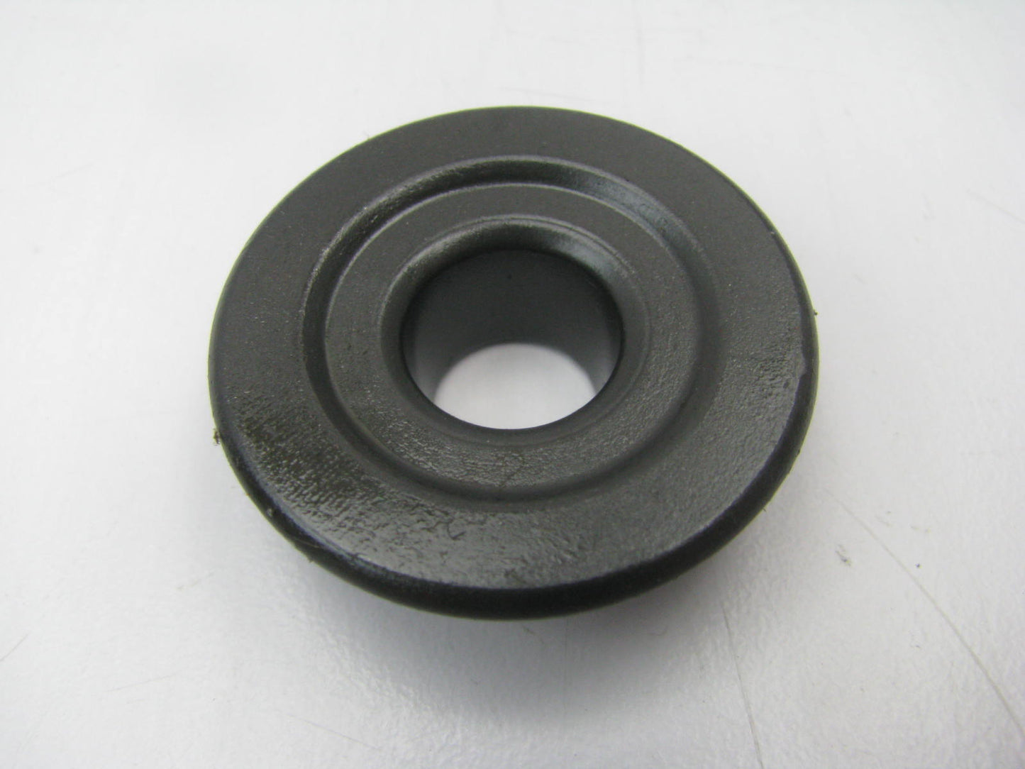 (16) NEW - Out Of Box PIONEER 817102 Engine Valve Spring Retainers
