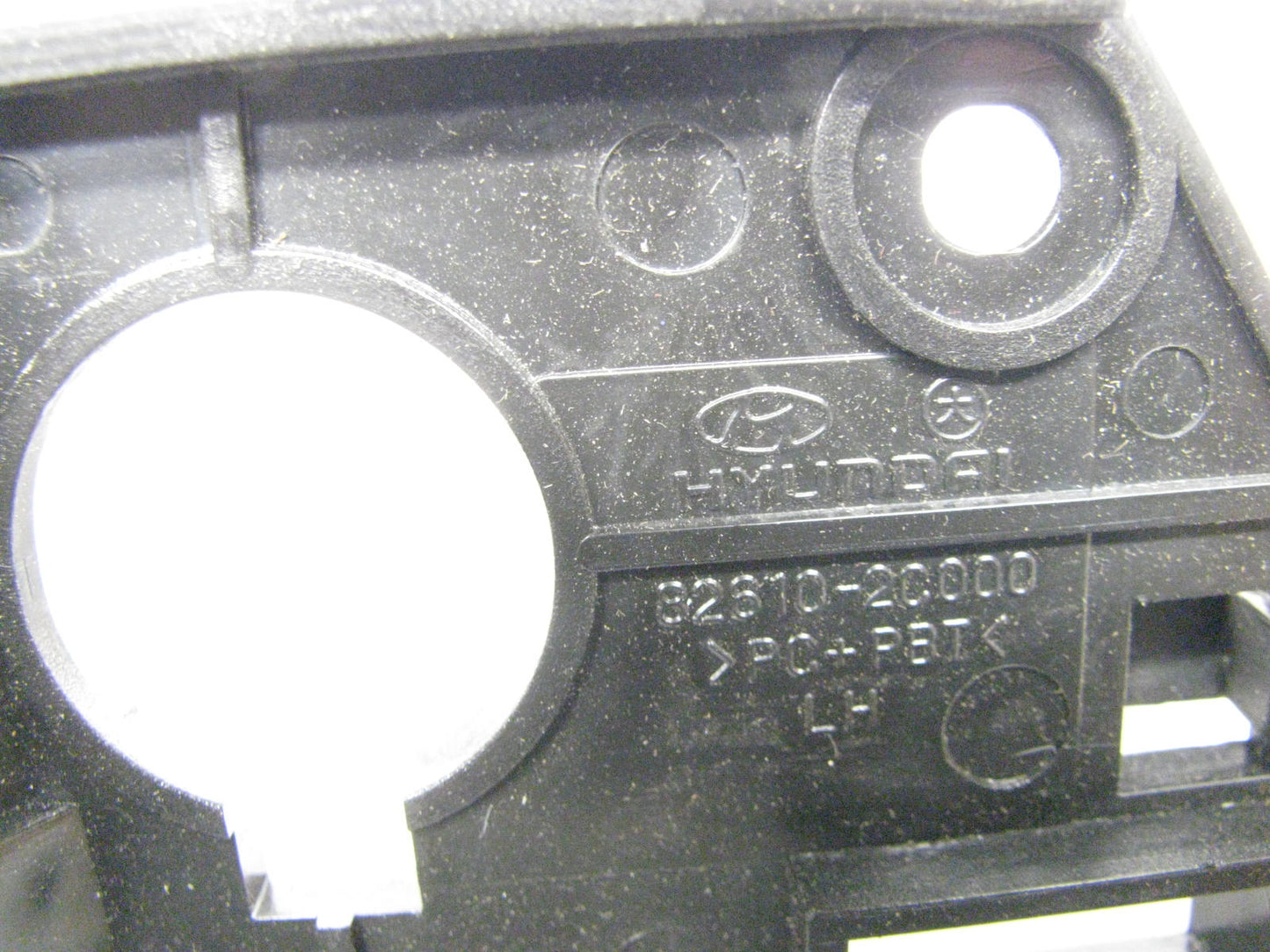 NEW - OUT OF BOX 82610-2C000 Left Interior Door Handle For 2003-2008 Tiburon