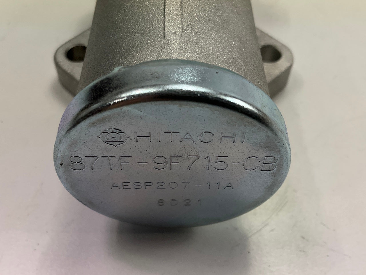 NEW - OUT OF BOX - OEM FORD 87TF-9F715-CB Idle Air Control Valve IAC