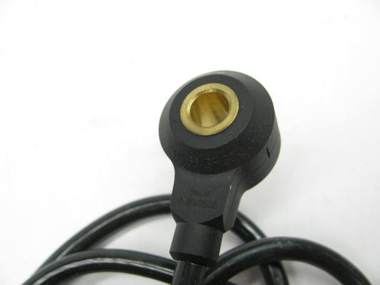 NEW - OUT OF BOX SIEMENS 9146213 Ignition Knock Detonation Sensor 00-04 S40 V40