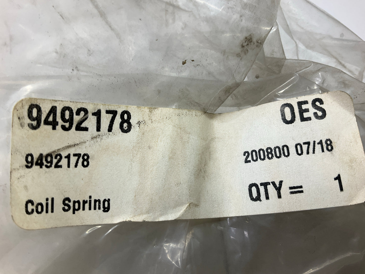 (2) NEW UNTAGGED OEM Volvo 9492178 Front Coil Springs