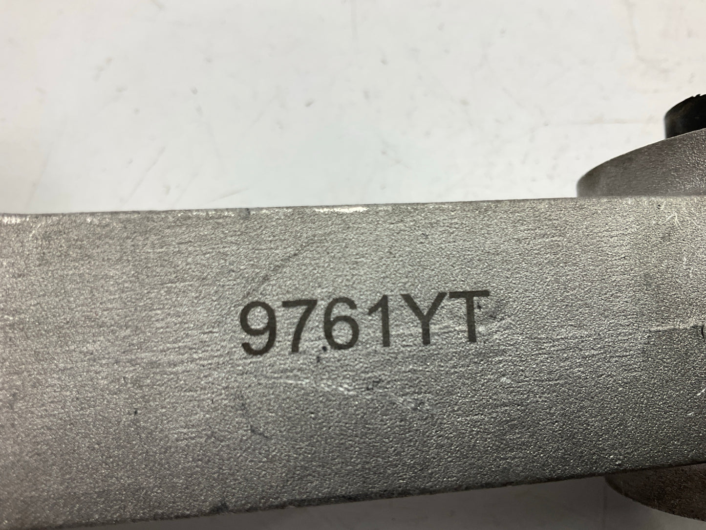 NEW - OUT OF BOX 9761 Front Lower Engine Torque Strut Mount