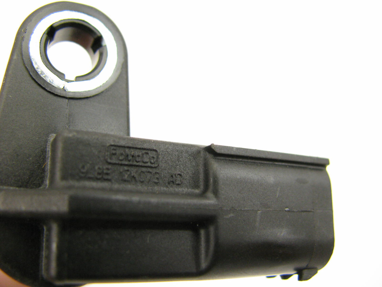 NEW UNBOXED OEM Ford Engine Camshaft Cam Position Sensor 9L8E-12K073-AD