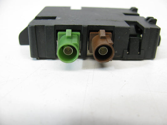NEW OUT OF BOX OEM Radio Antenna Control Module Amplifier Mercedes A2059058001