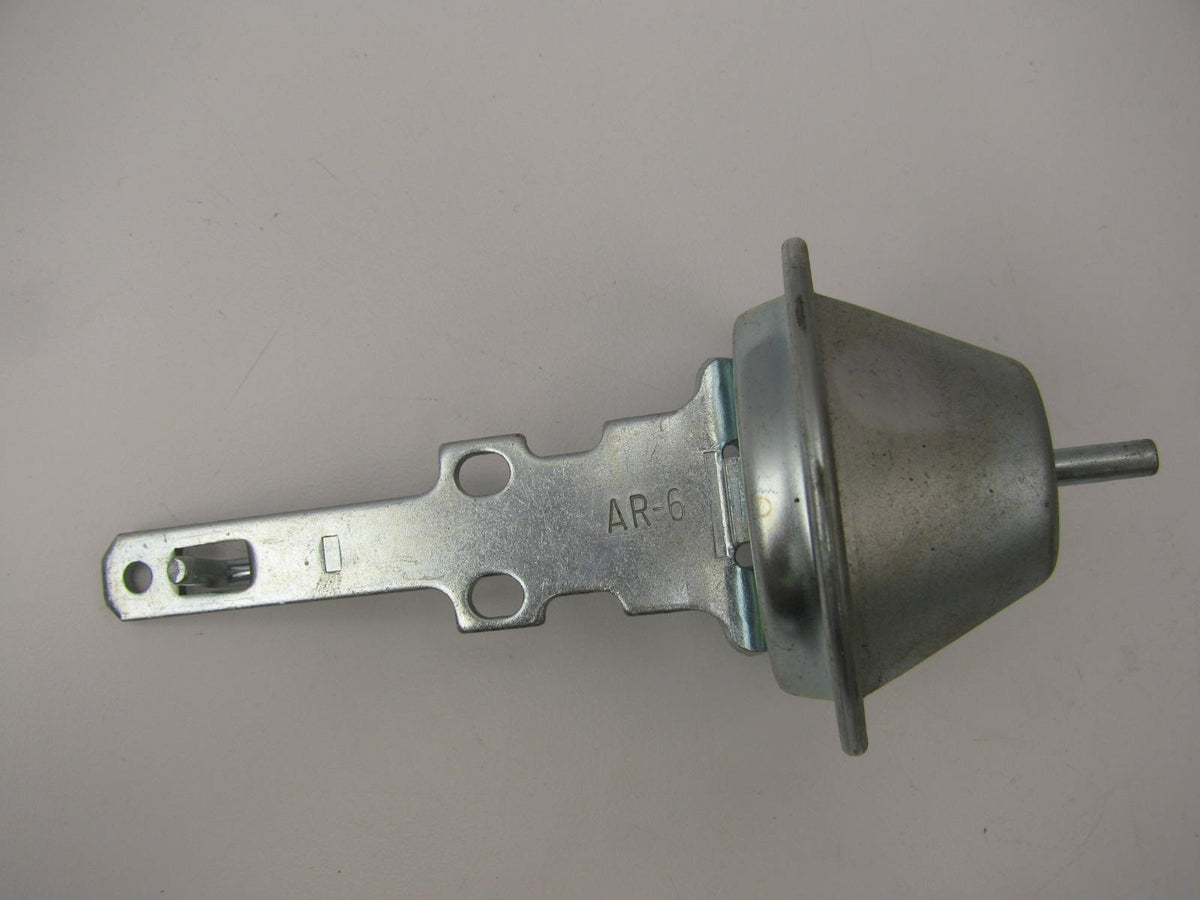 NEW - Out Of Box AR-6 Distributor Vacuum Advance Control - V217 DR334 V379 AR7