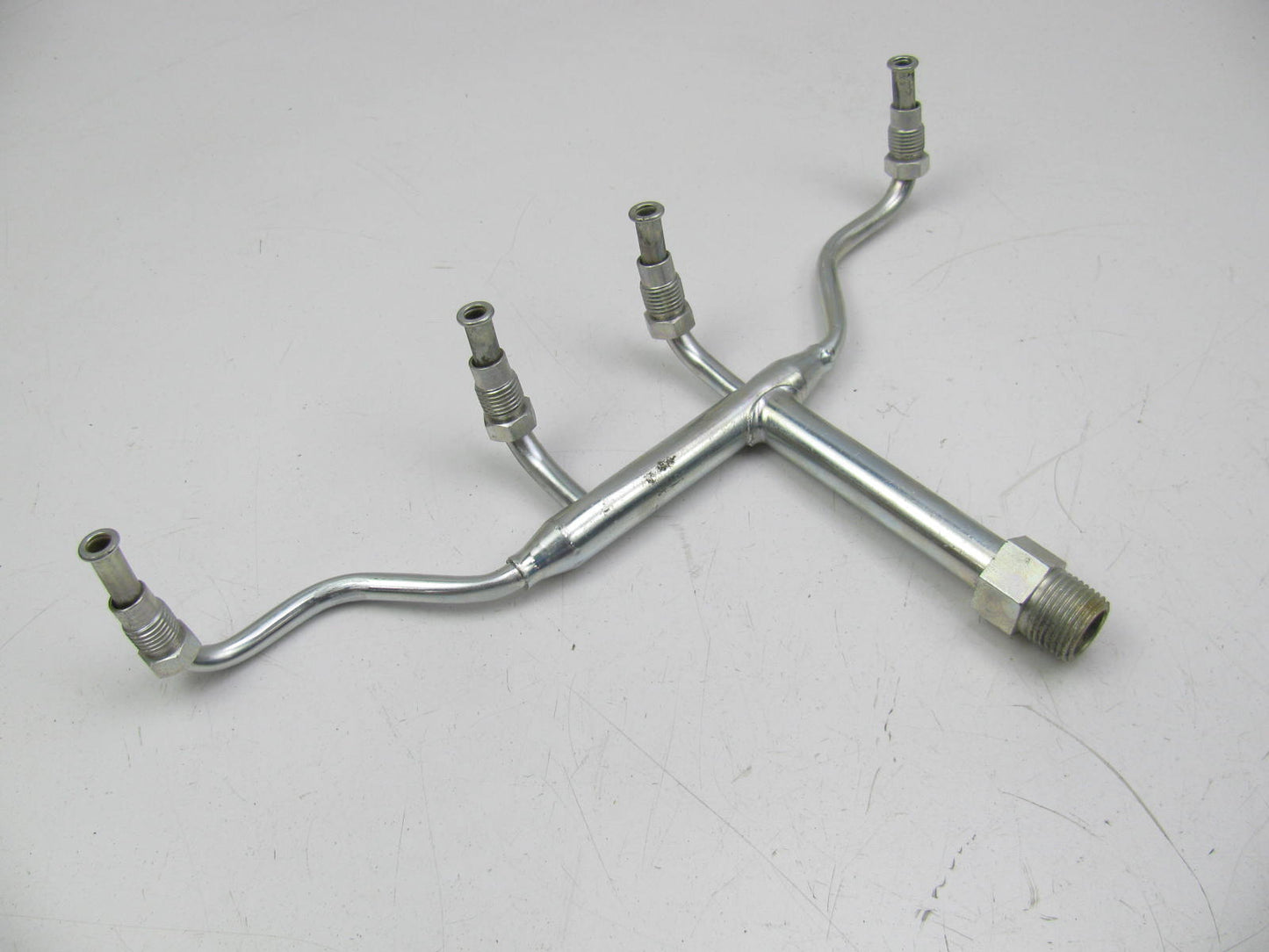NEW - OUT OF BOX - Right Secondary Air Injection Pipe 1981-1990 GM Buick 307 V8