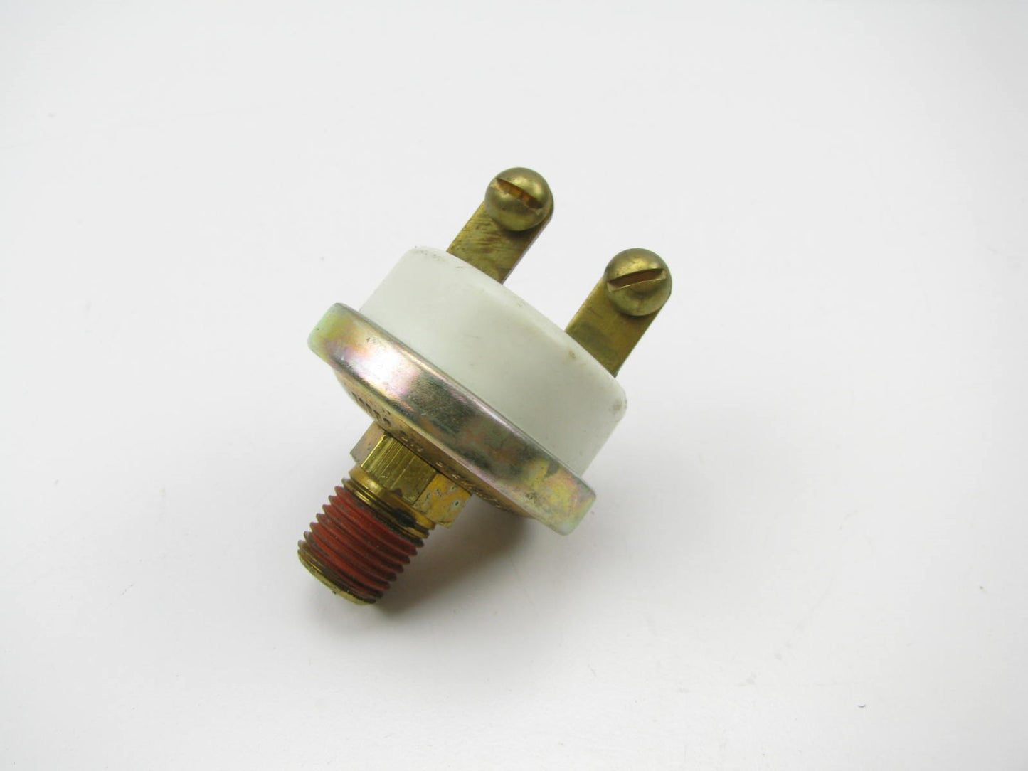 NEW UNBOX Genuine OEM Ford CT800 CT900 Truck D0HA-13480-B Stoplight Switch