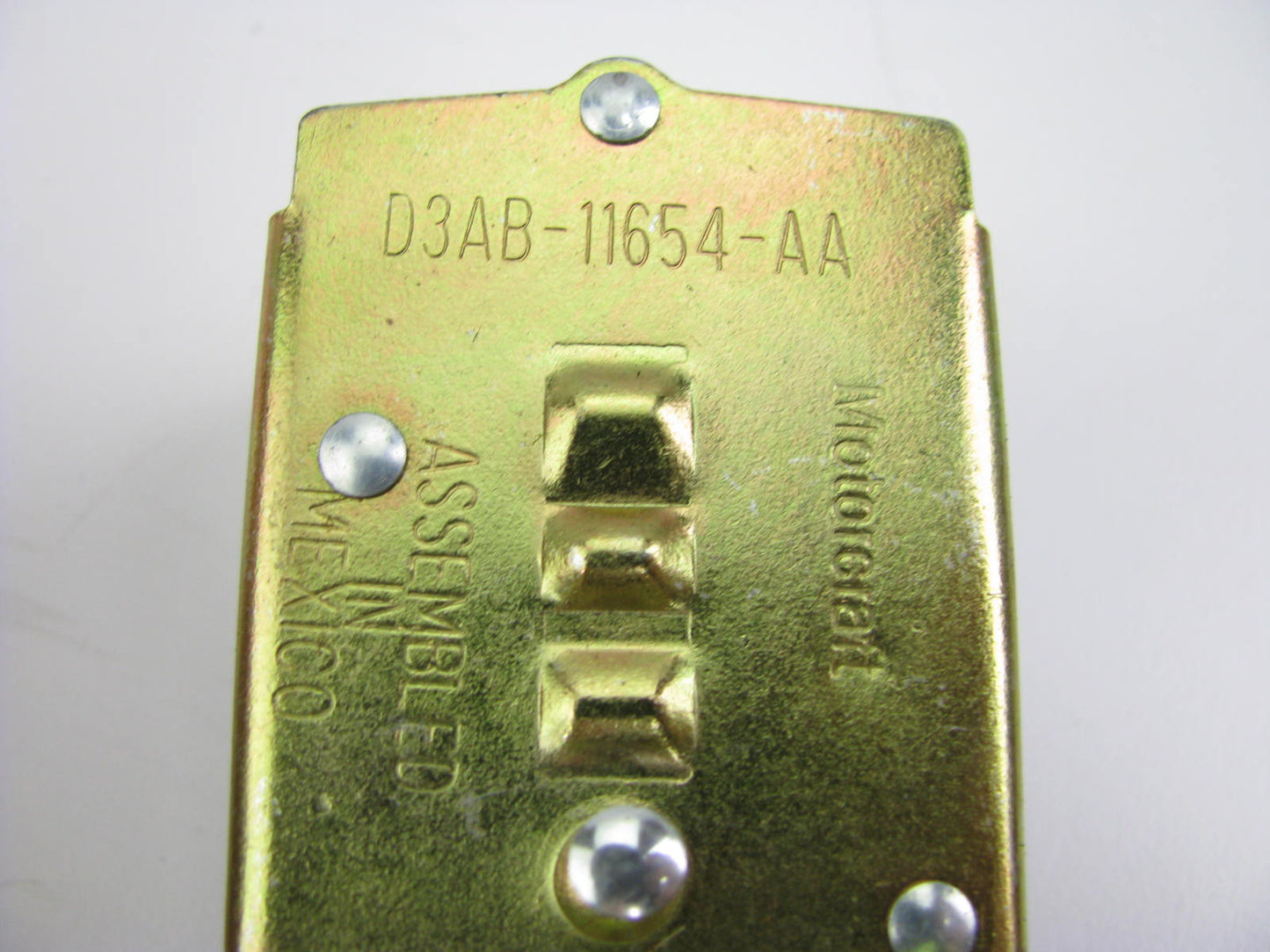 NEW - OUT OF BOX - OEM Ford D3AB-11654-AA Headlight Lamp Switch