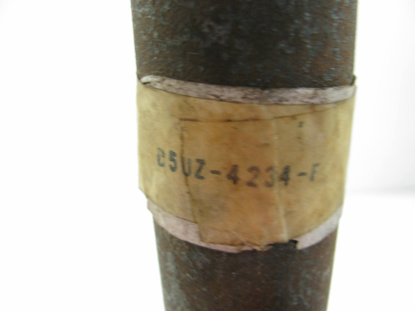 NEW - OUT OF BOX - OEM Ford D5UZ-4234-F Axle Shaft 35 Spline 8-stud Holes