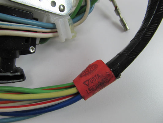 NEW - OUT OF BOX - OEM Ford D8TA-13B302-AB Turn Signal Switch W/Tilt Column ONLY