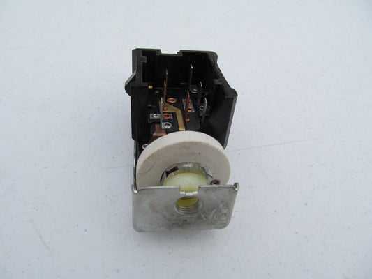 NEW - OUT OF BOX - OEM Ford D9AB-11654-BA Headlight Headlamp Switch