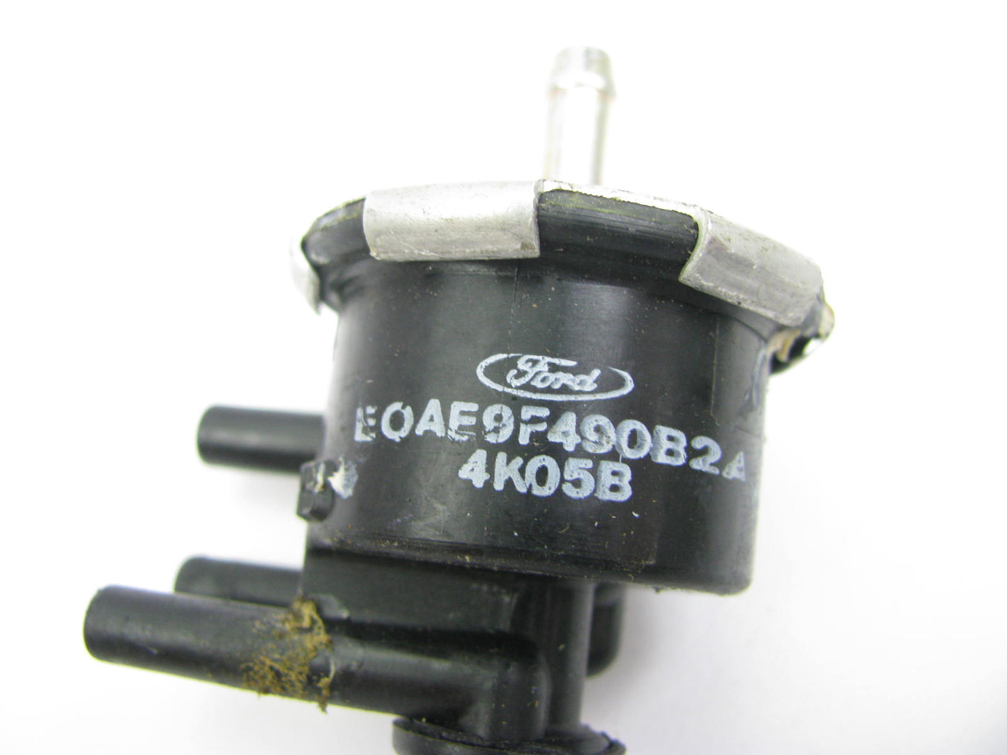 NEW - OUT OF BOX FORD E0AE-9F490-B2A Emission Vacuum Control Regulator - CX-441
