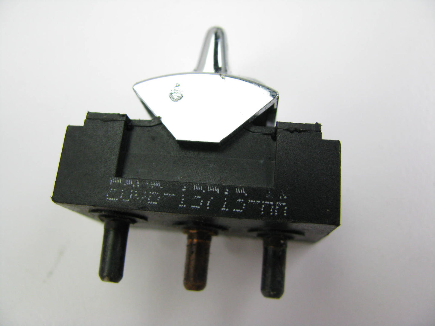 NEW - OUT OF BOX FORD E0VB-13713-AA Reading Lamp Switch 1980-94 Lincoln Town Car