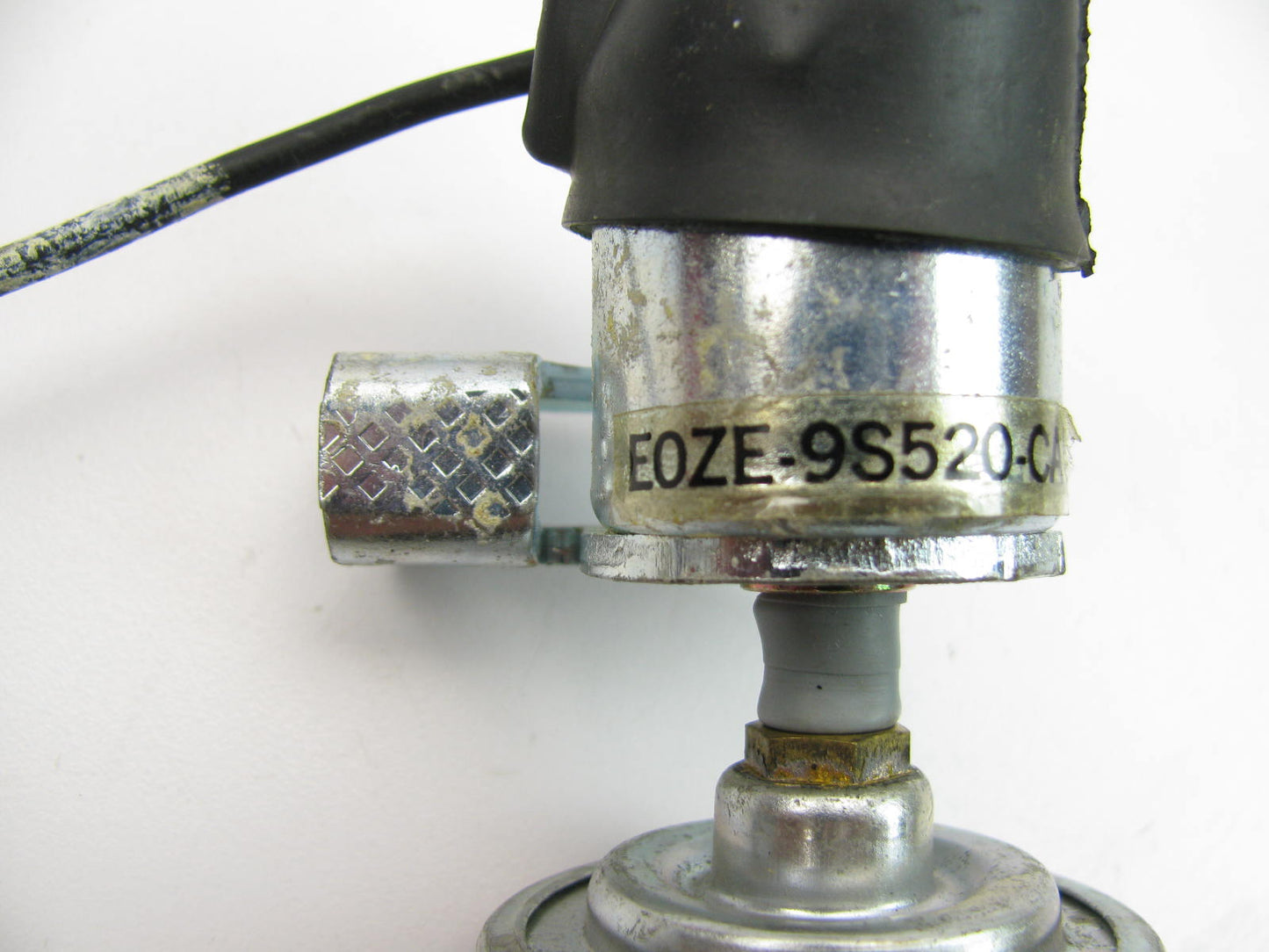 NEW - OUT OF BOX - OEM Ford E0ZE-9S520-CA Carburetor Dashpot