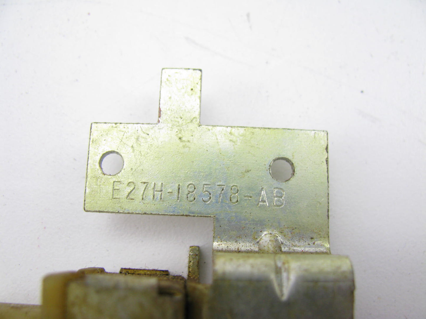 NEW - Out Of Box E27H-18578-AB HVAC Blower Motor Switch 1983-1984 Ford Ranger