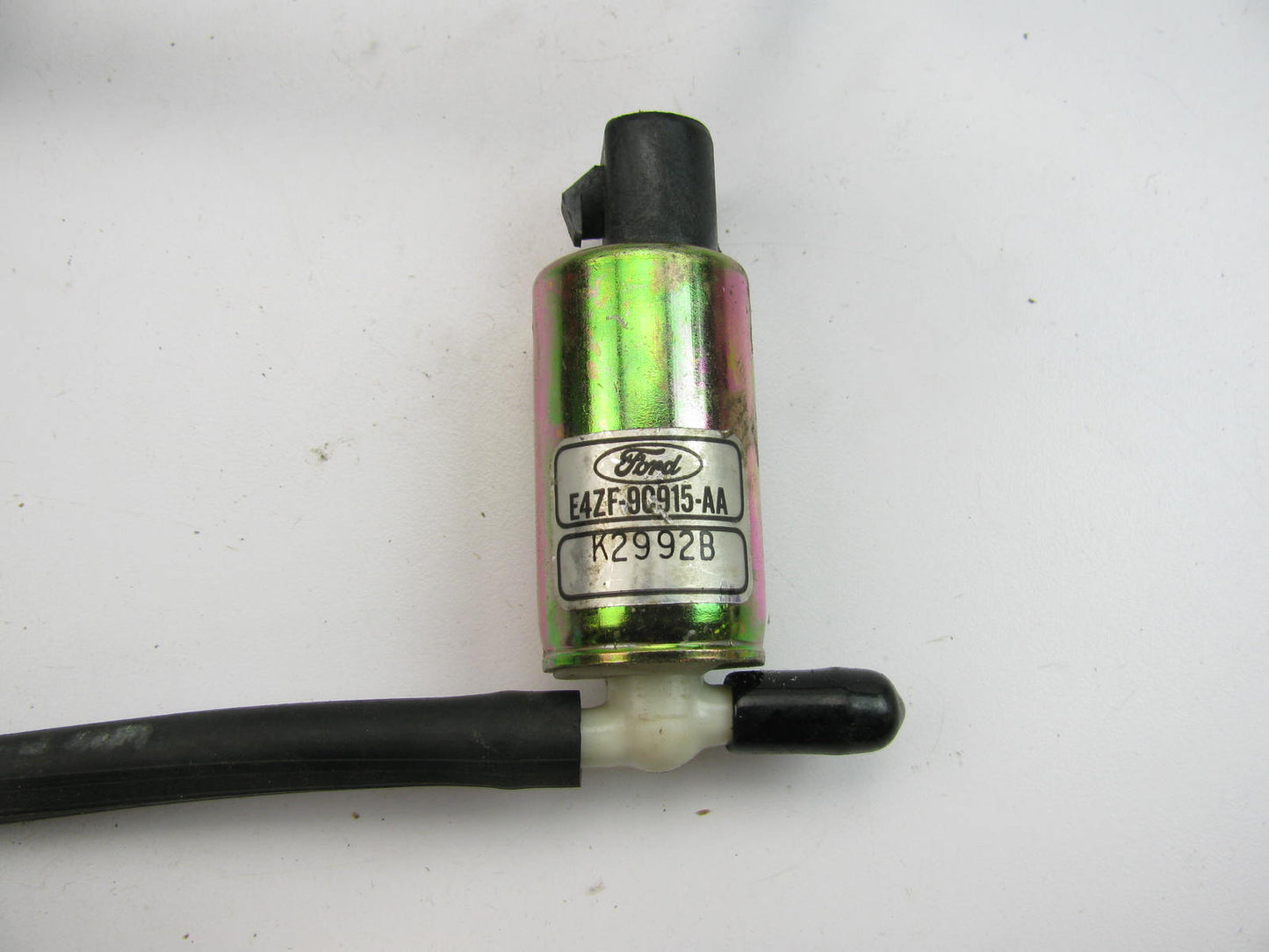 NEW - OUT OF BOX - OEM Ford E4ZF-9C915-AA Vapor Canister Purge Valve W/ Hose